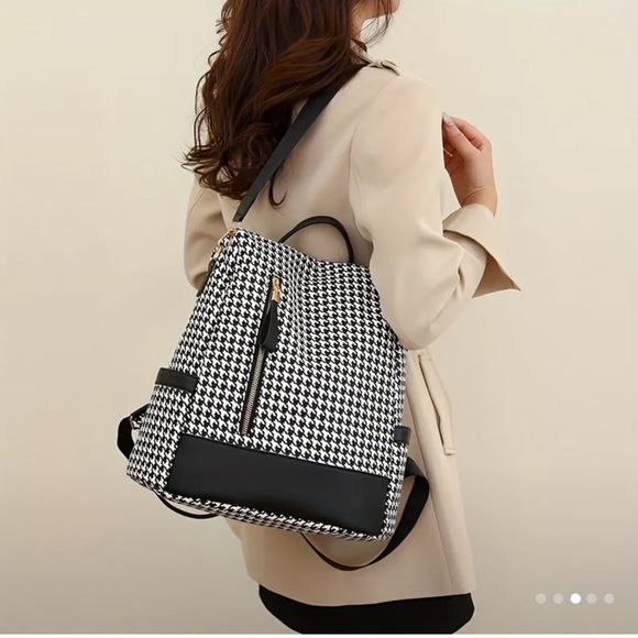 Houndstooth Multi-pocket Backpack - Picture 3 of 7